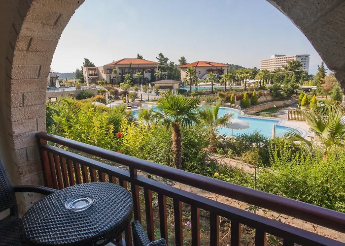 Üdülőközpont Aegean Melathron Thalasso 5*