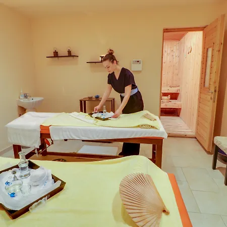 Aegean Melathron Thalasso אתר נופש 5*