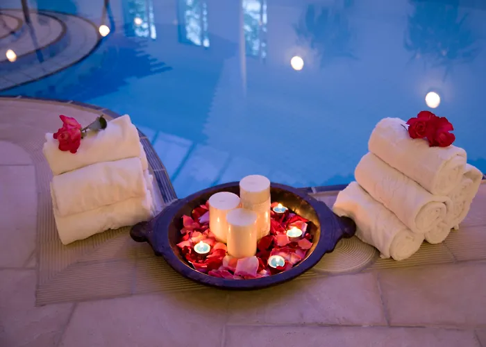 אתר נופש Aegean Melathron Thalasso 5*