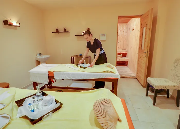 Aegean Melathron Thalasso אתר נופש 5*