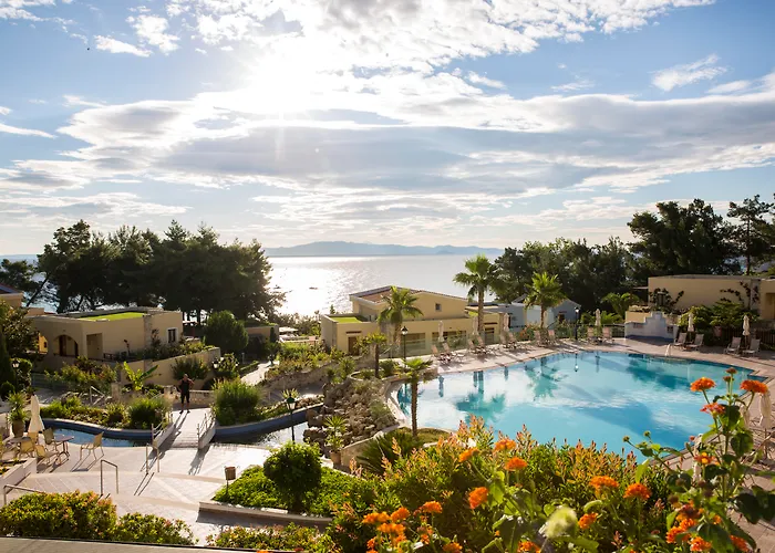 אתר נופש Aegean Melathron Thalasso