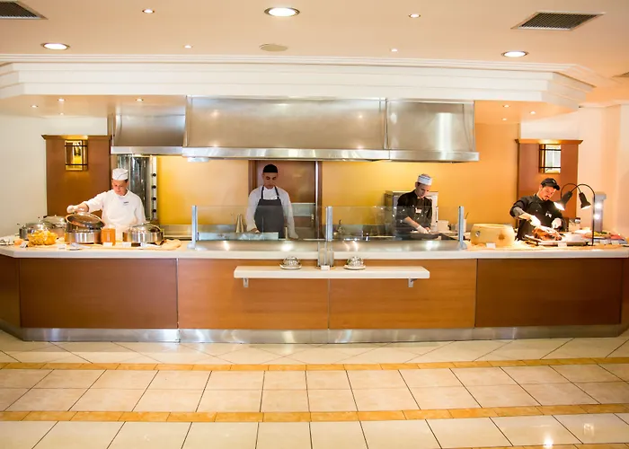 אתר נופש Aegean Melathron Thalasso 5*